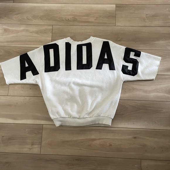 Adidas Cropped Crewneck Sweatshirt Heather Grey M - Picture 2 of 4